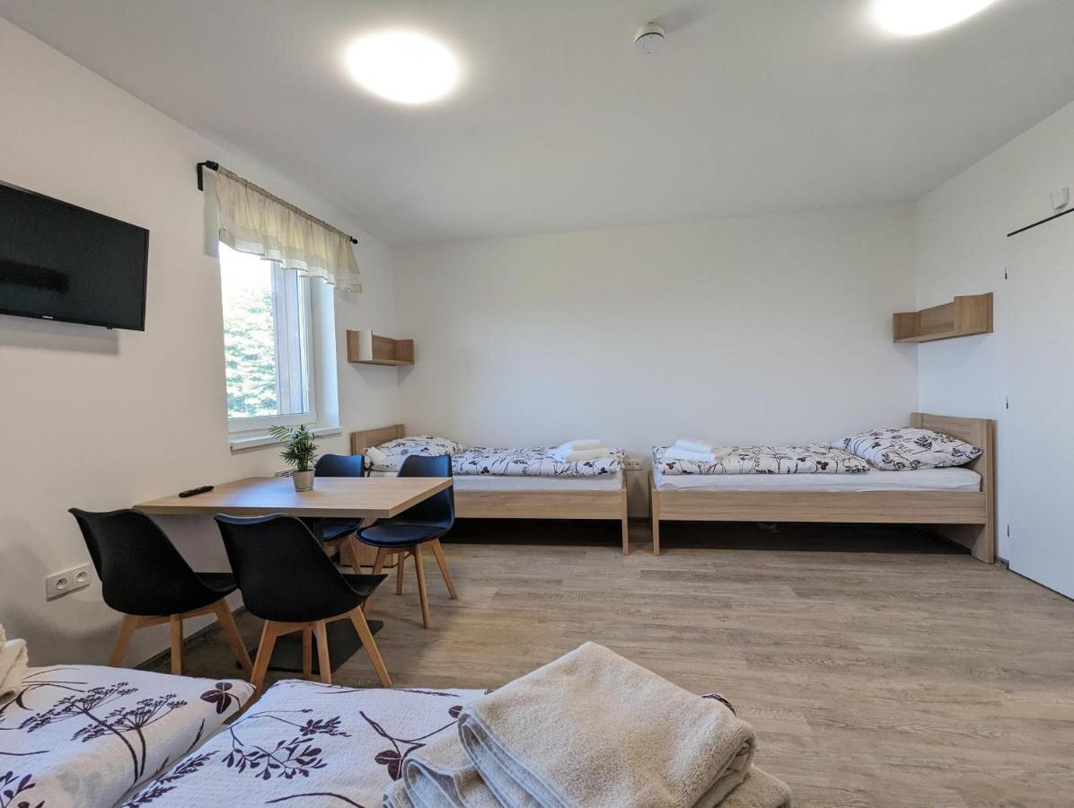 Restaurace A Penzion Gansberg Cotkytle Zewnętrze zdjęcie