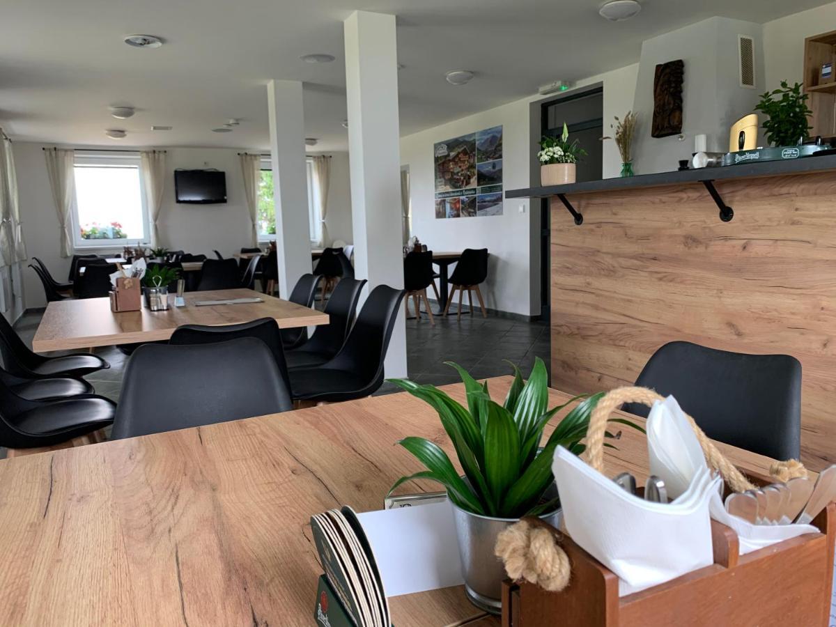 Restaurace A Penzion Gansberg Cotkytle Zewnętrze zdjęcie